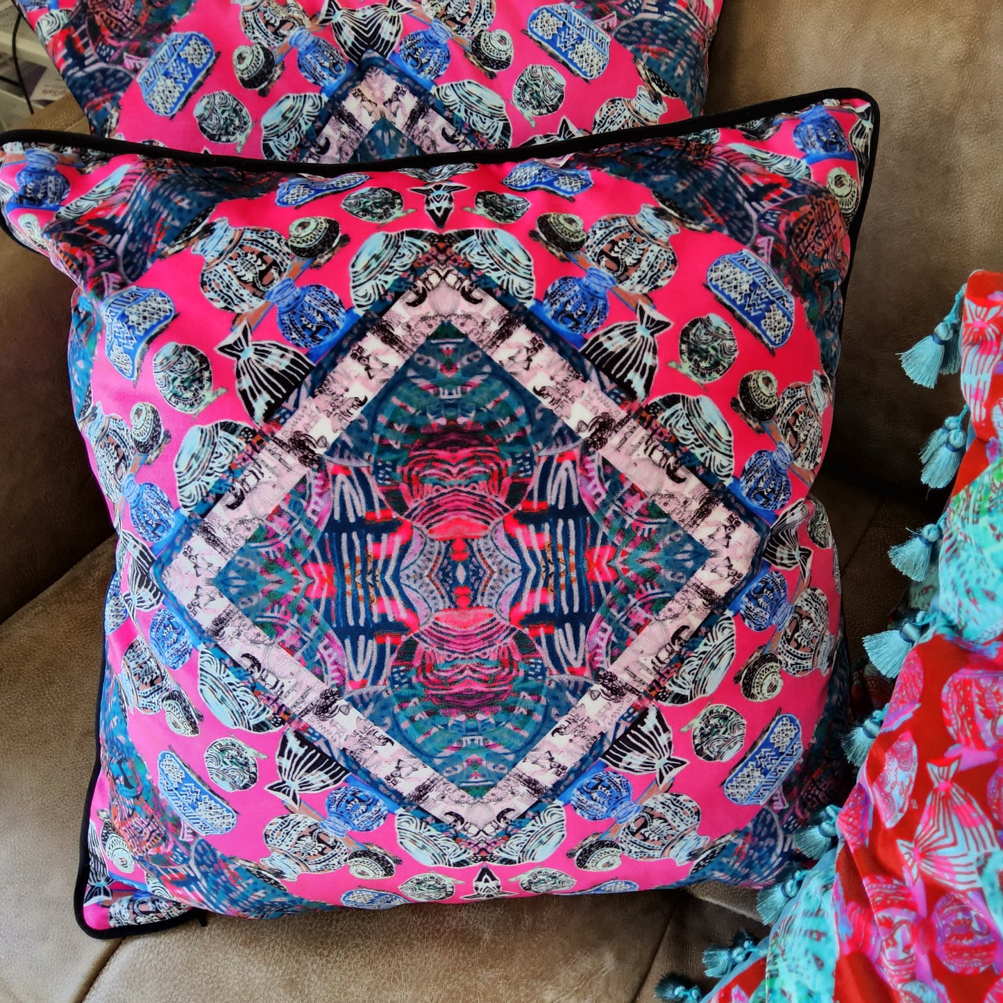 BEAUTIFUL NOSTALGIA COLLECTION 50x50cm CUSHIONS + FREE IDIA/IYOBA GICLEE PRINT