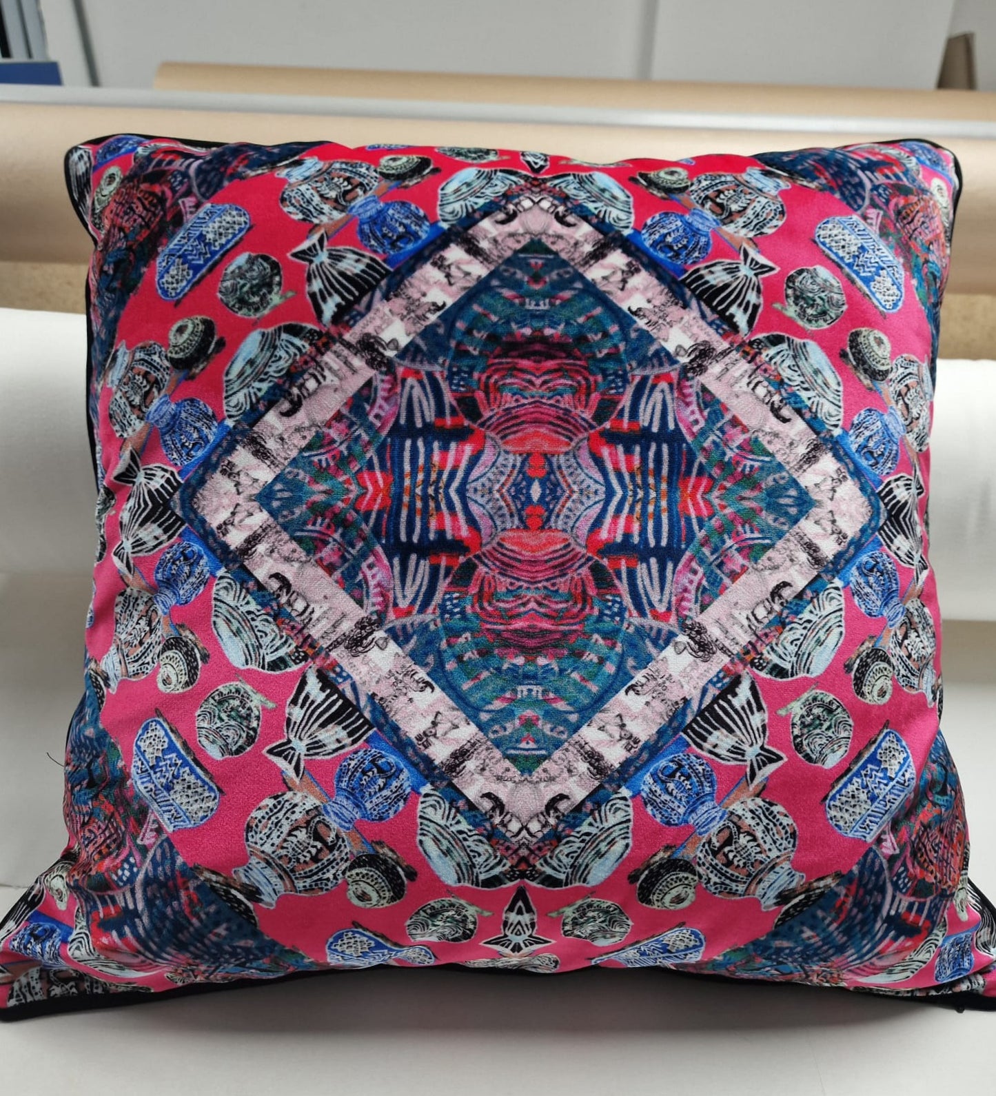 BEAUTIFUL NOSTALGIA COLLECTION 50x50cm CUSHIONS + FREE IDIA/IYOBA GICLEE PRINT
