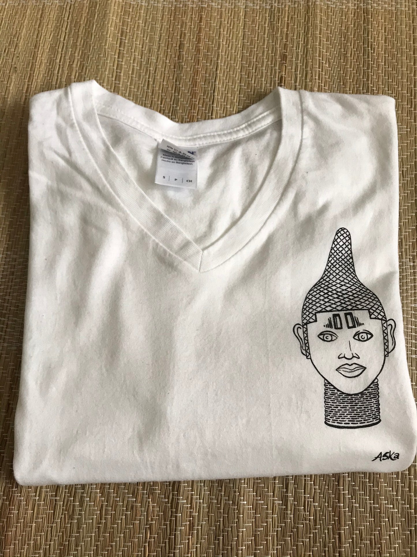 IYOBA ART EARTH POSITIVE- WHITE V-NECK TEE
