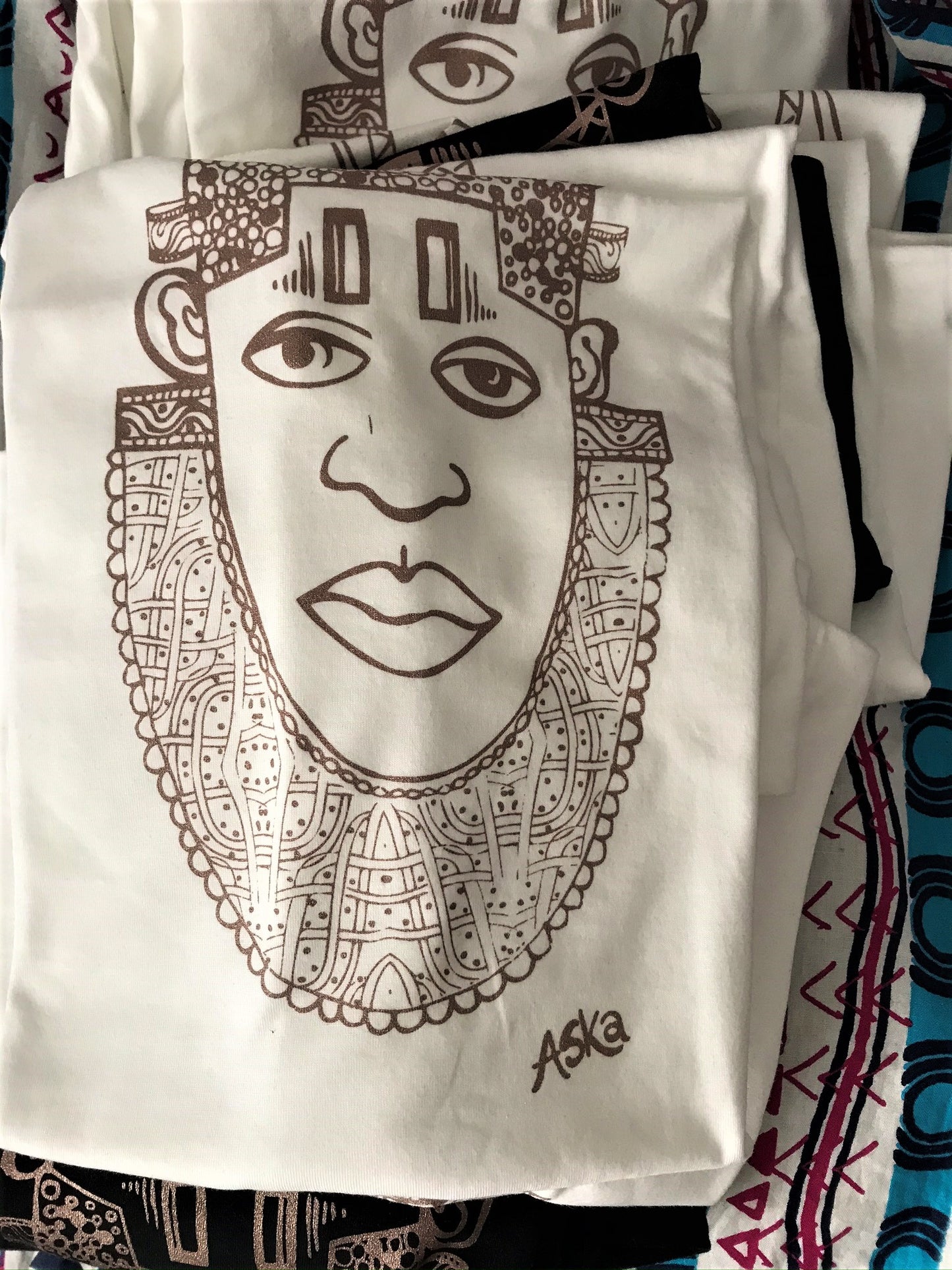 IDIA ART EARTH POSITIVE TEE- ROSEGOLD ON WHITE TEE