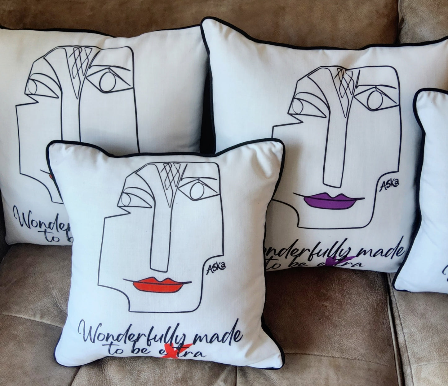 WONDERFULLY MADE TO BE EXTRA REDLIP AFROFUSION CUSHIONS