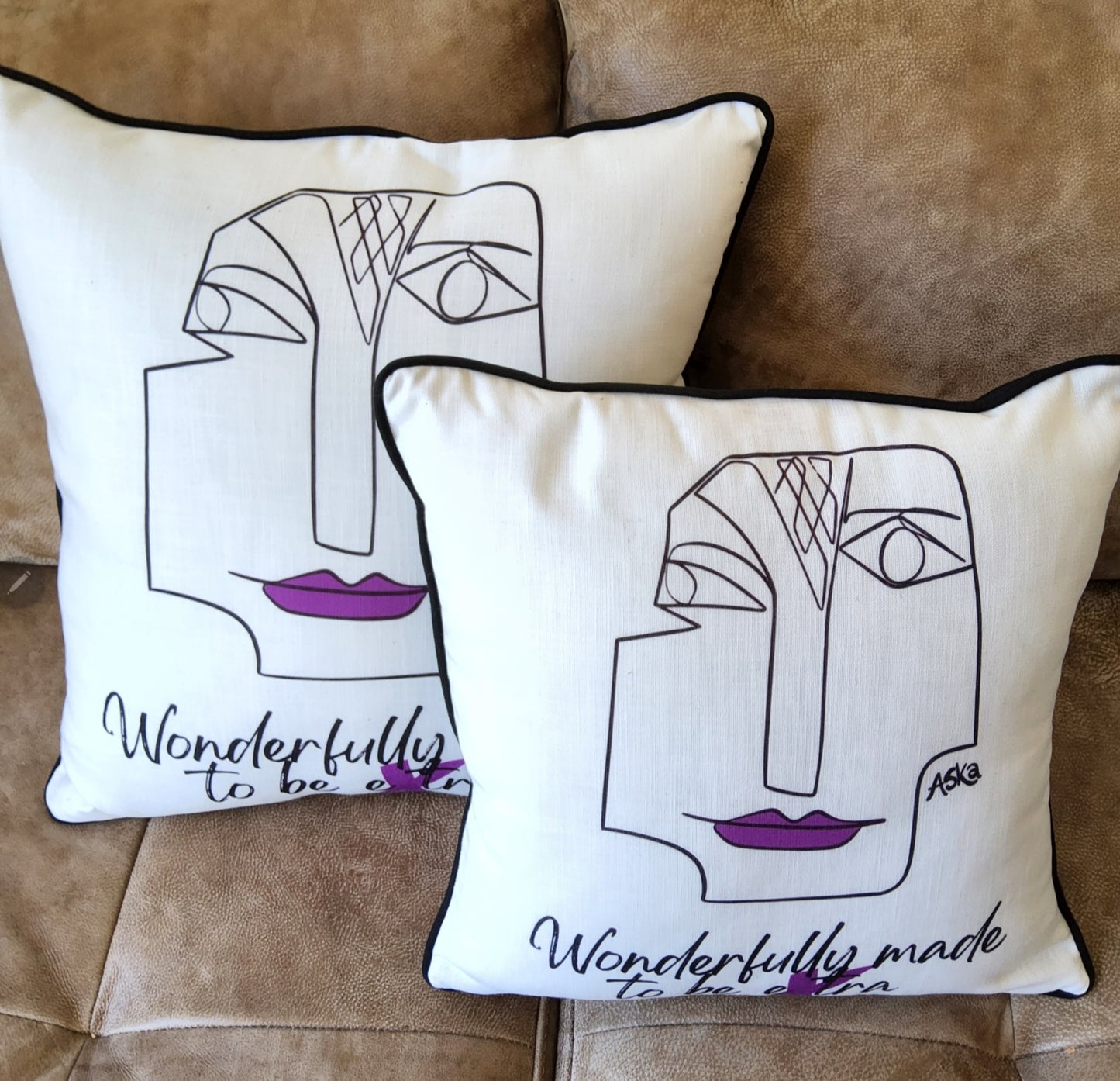 WONDERFULLY MADE TO BE EXTRA PURPLE LIPS AFROFUSION CUSHIONS