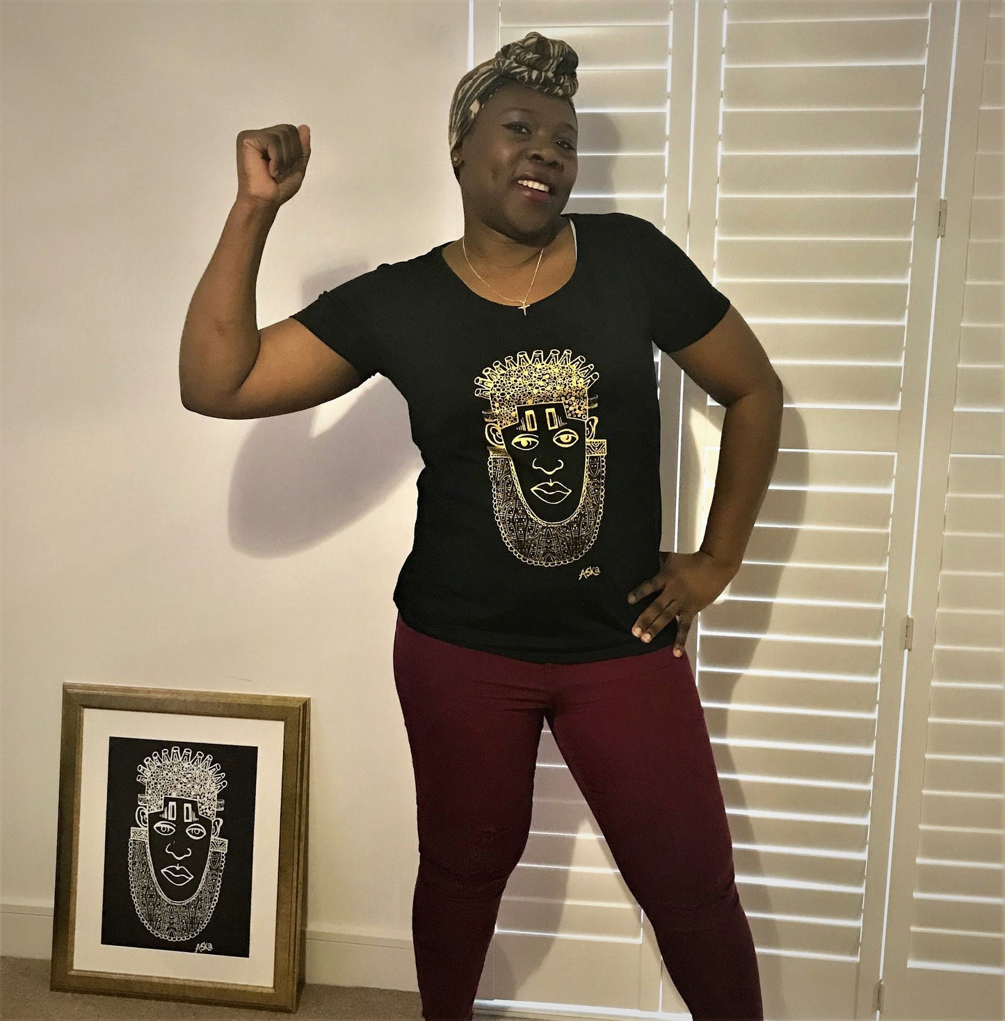 IDIA ART EARTH POSITIVE TEE-GOLD ON BLACK