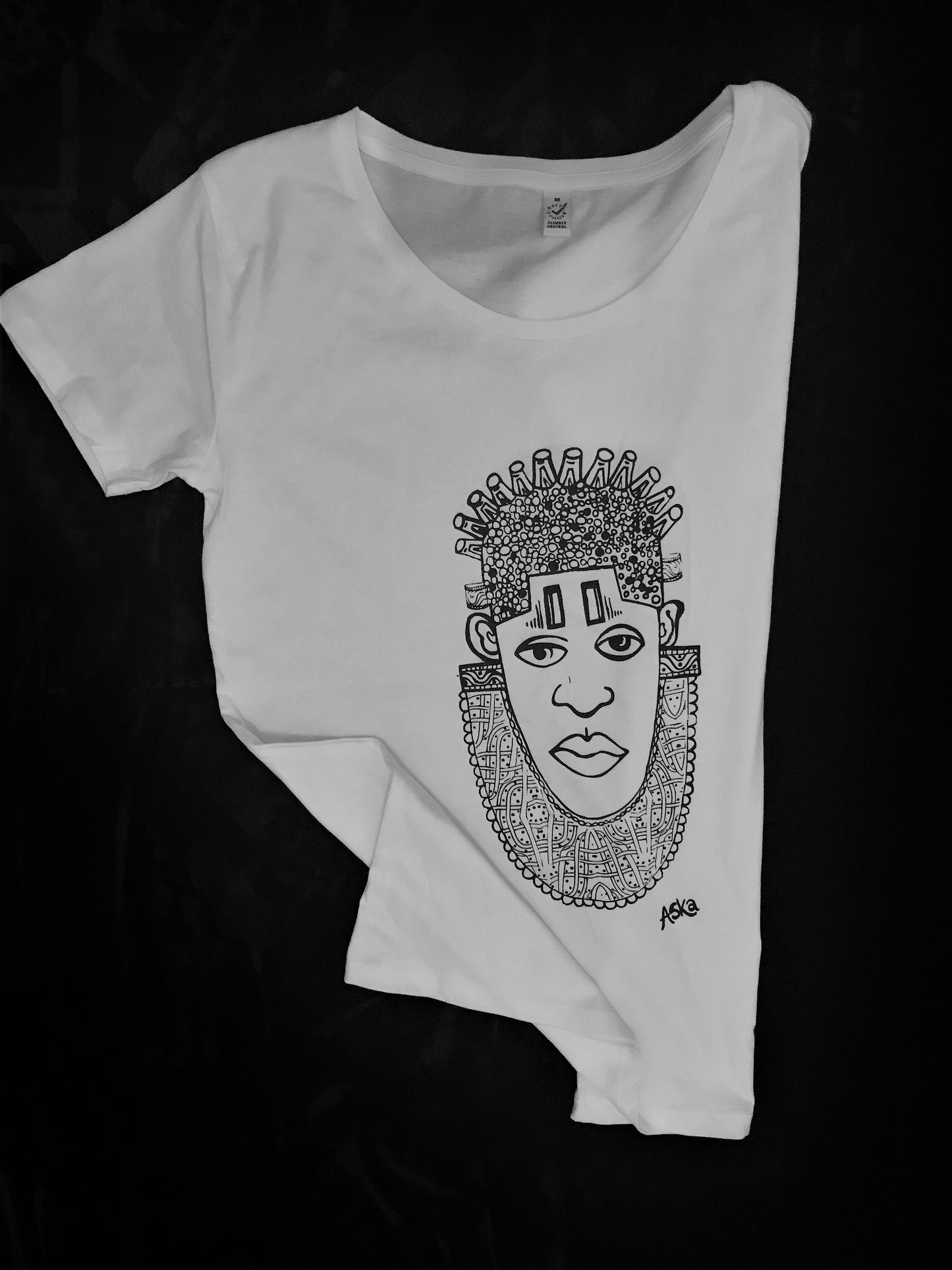 IDIA ART EARTH POSITIVE TEE- WHITE SCOOPED NECK